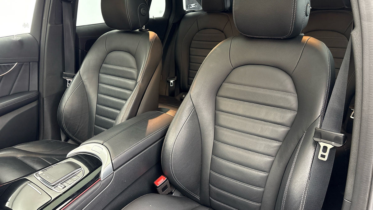 Mercedes-Benz EQC Image 7