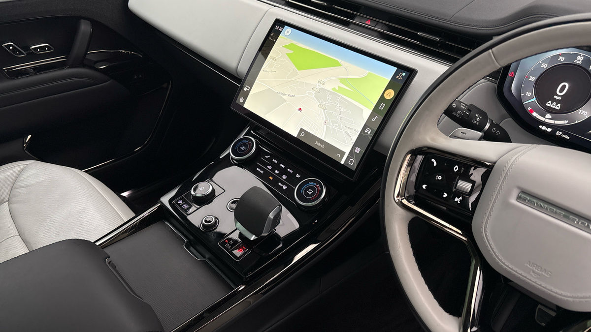 Land Rover Range Rover Sport Image 18