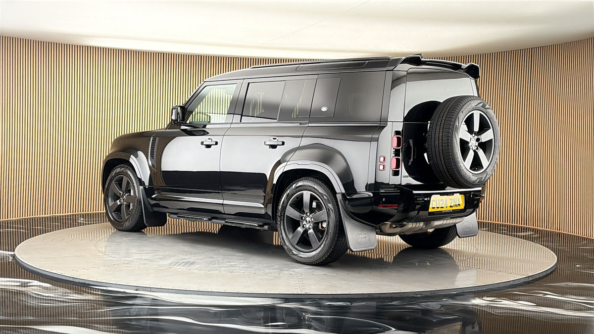 More views of Land Rover Defender 110