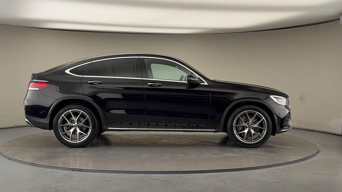 Mercedes-Benz GLC Image 16