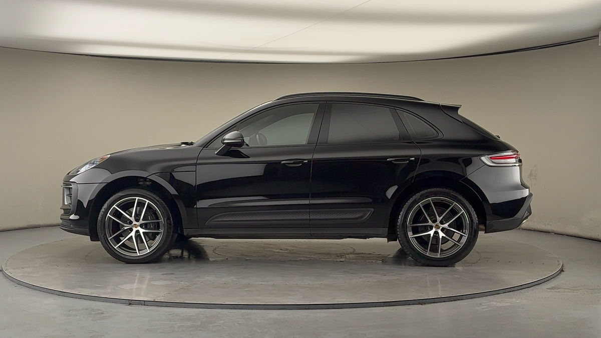 More views of Porsche Macan