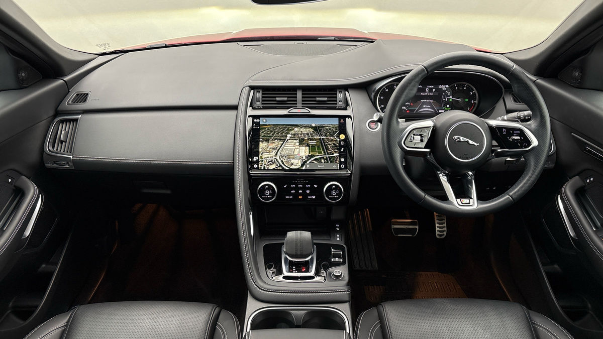 Jaguar E-PACE Image 12