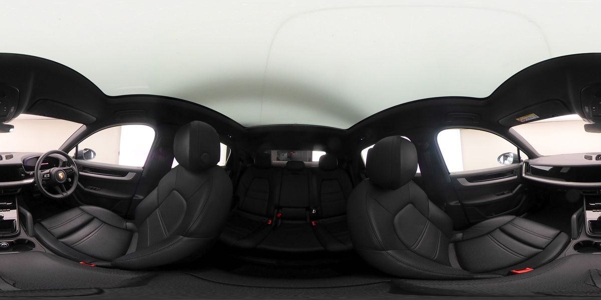 More views of Porsche Cayenne