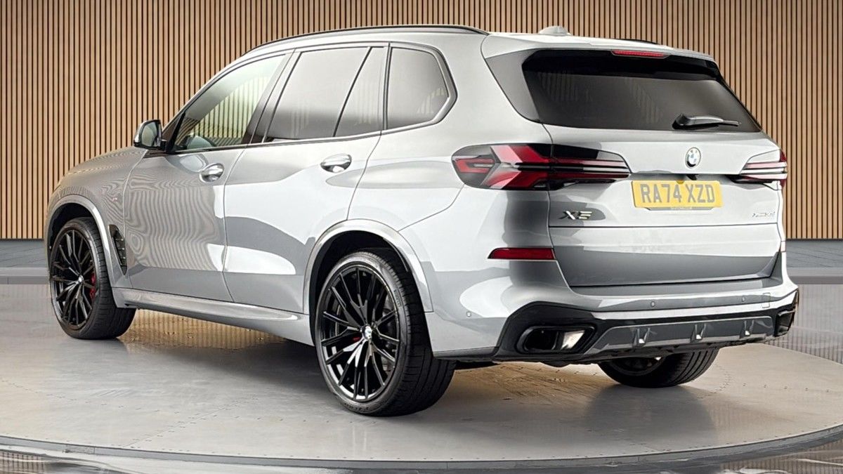 BMW X5 Image 2
