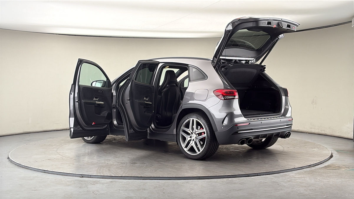 More views of Mercedes-Benz GLA