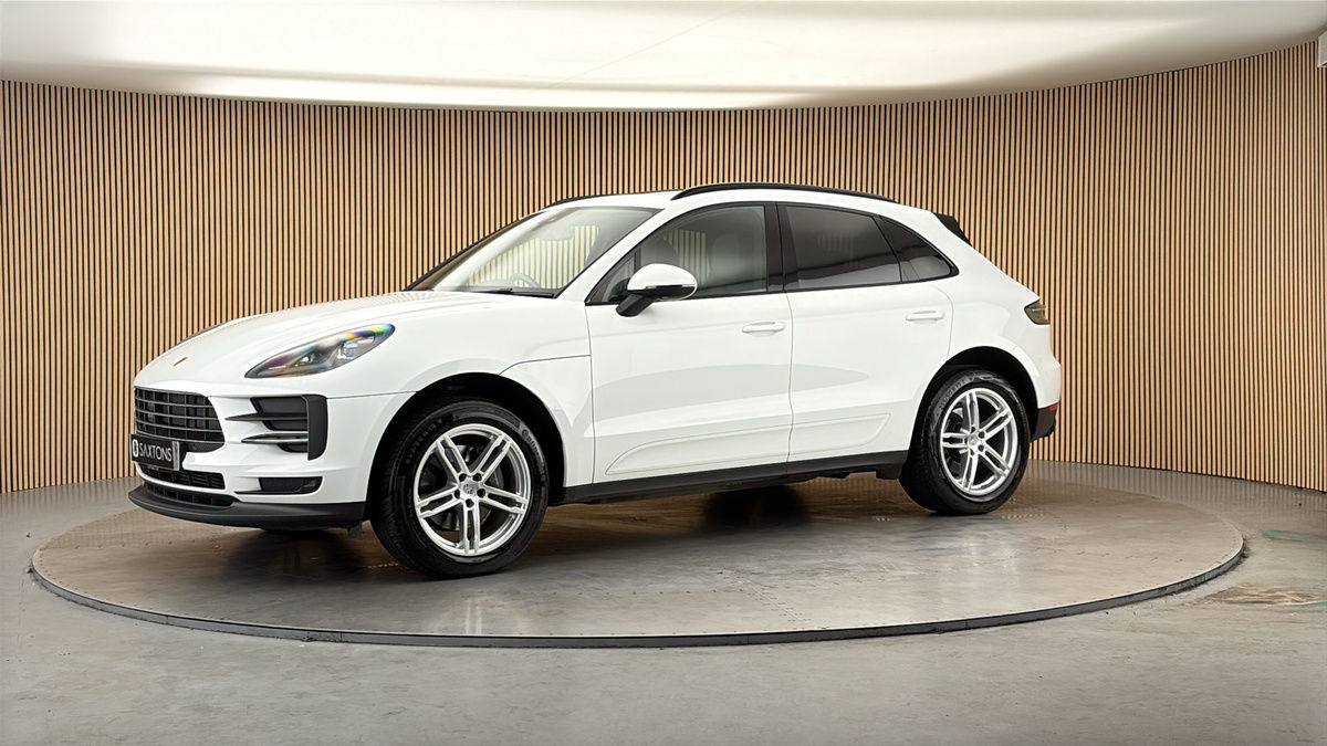 More views of Porsche Macan