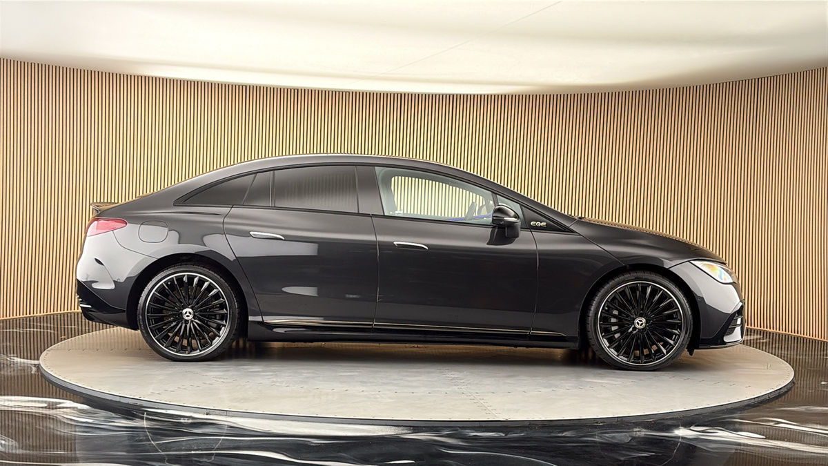 Mercedes-Benz EQE Image 16