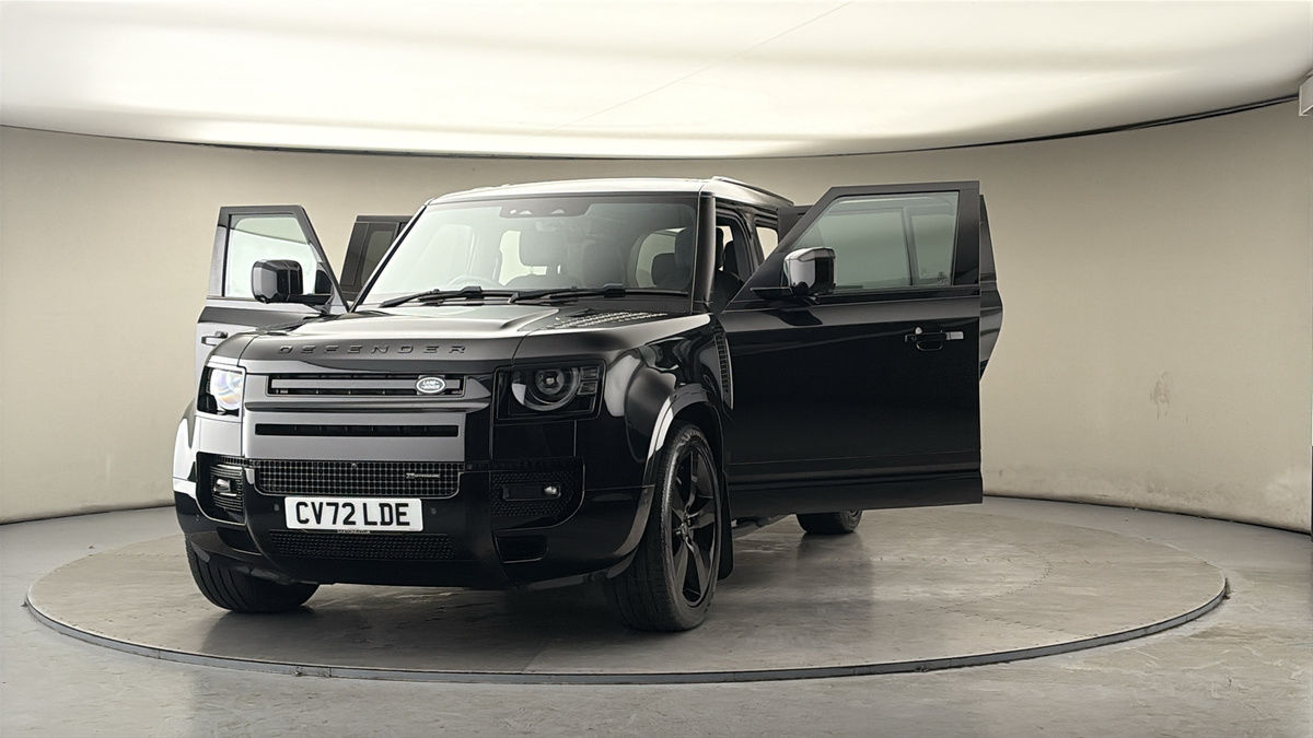 More views of Land Rover Defender 110