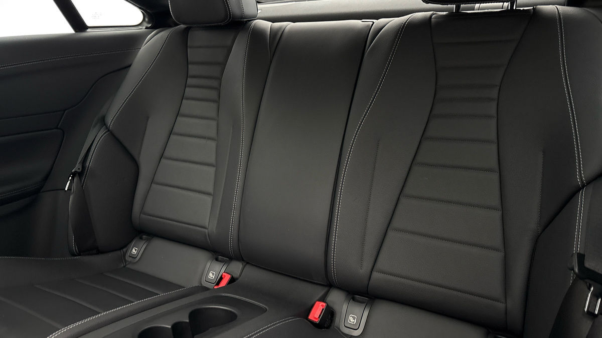 Mercedes-Benz E Class Image 8