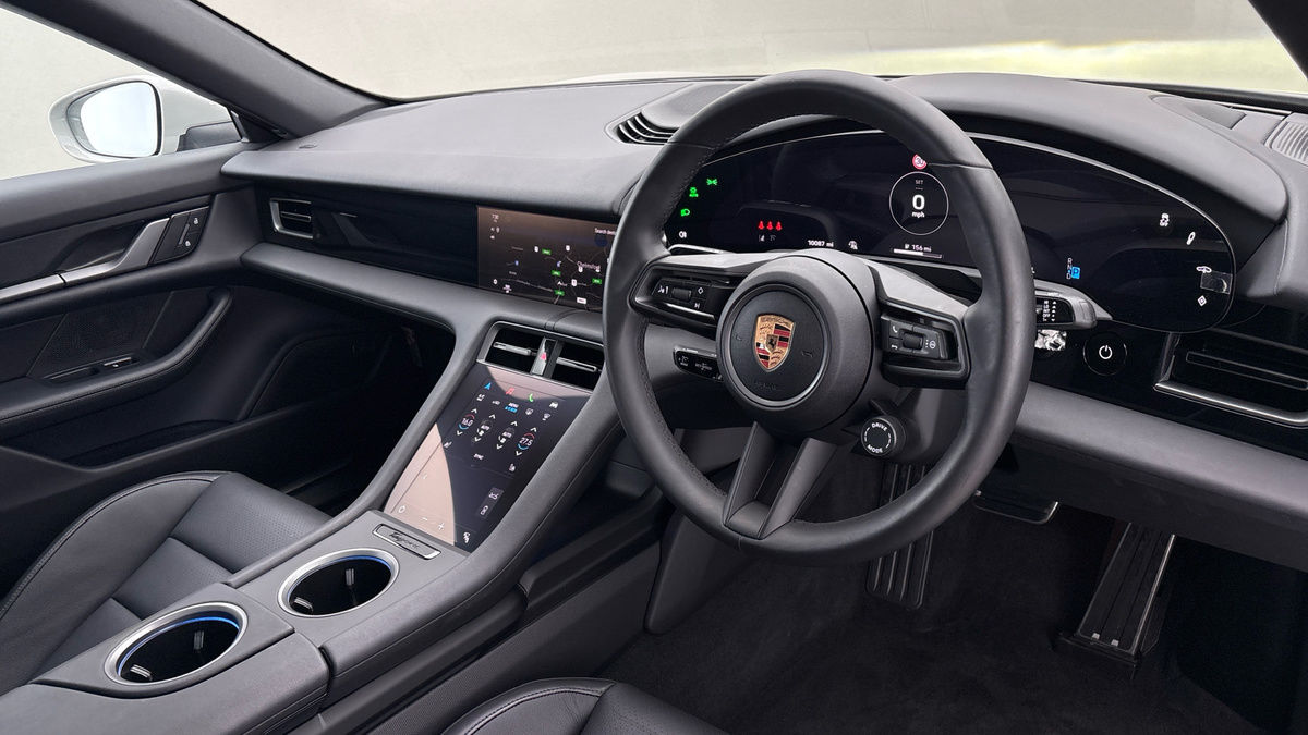 Porsche Taycan Image 5