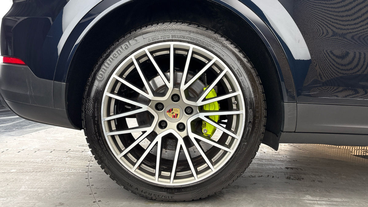 Porsche Cayenne Image 10