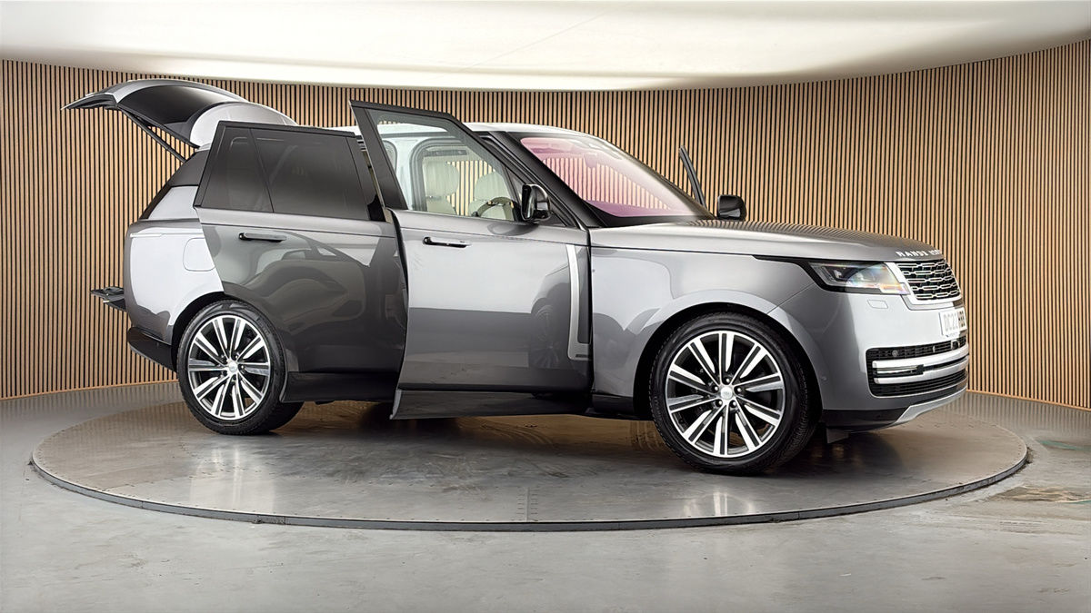 More views of Land Rover Range Rover