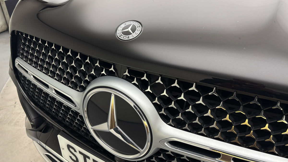 Mercedes-Benz GLE Image 24