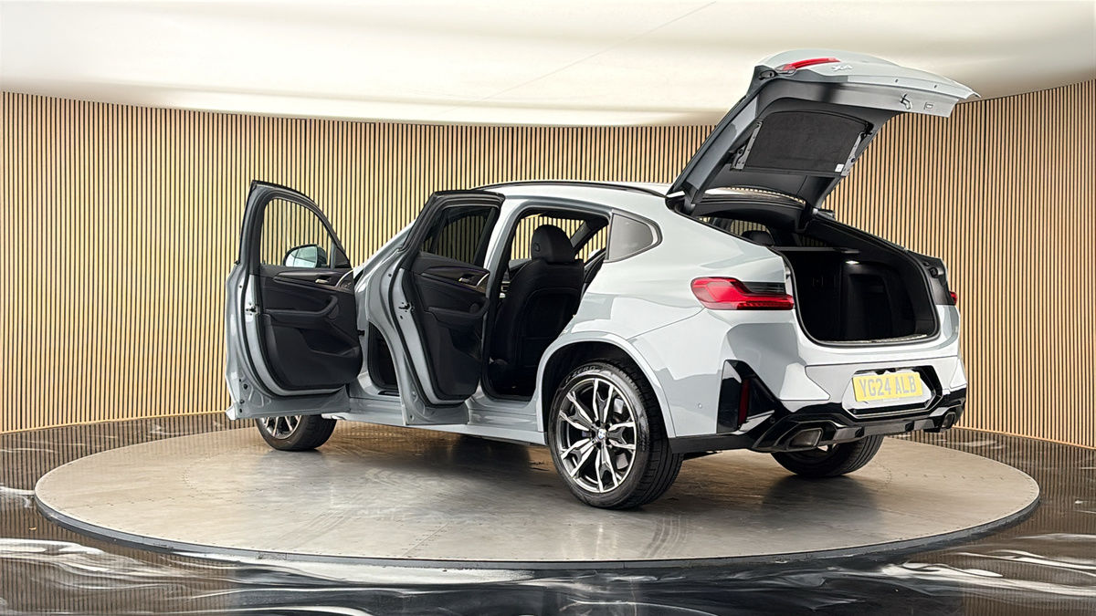 More views of BMW X4