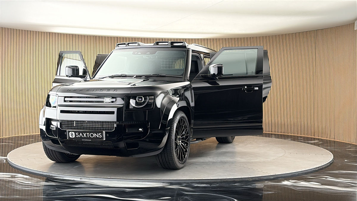 More views of Land Rover Defender 110