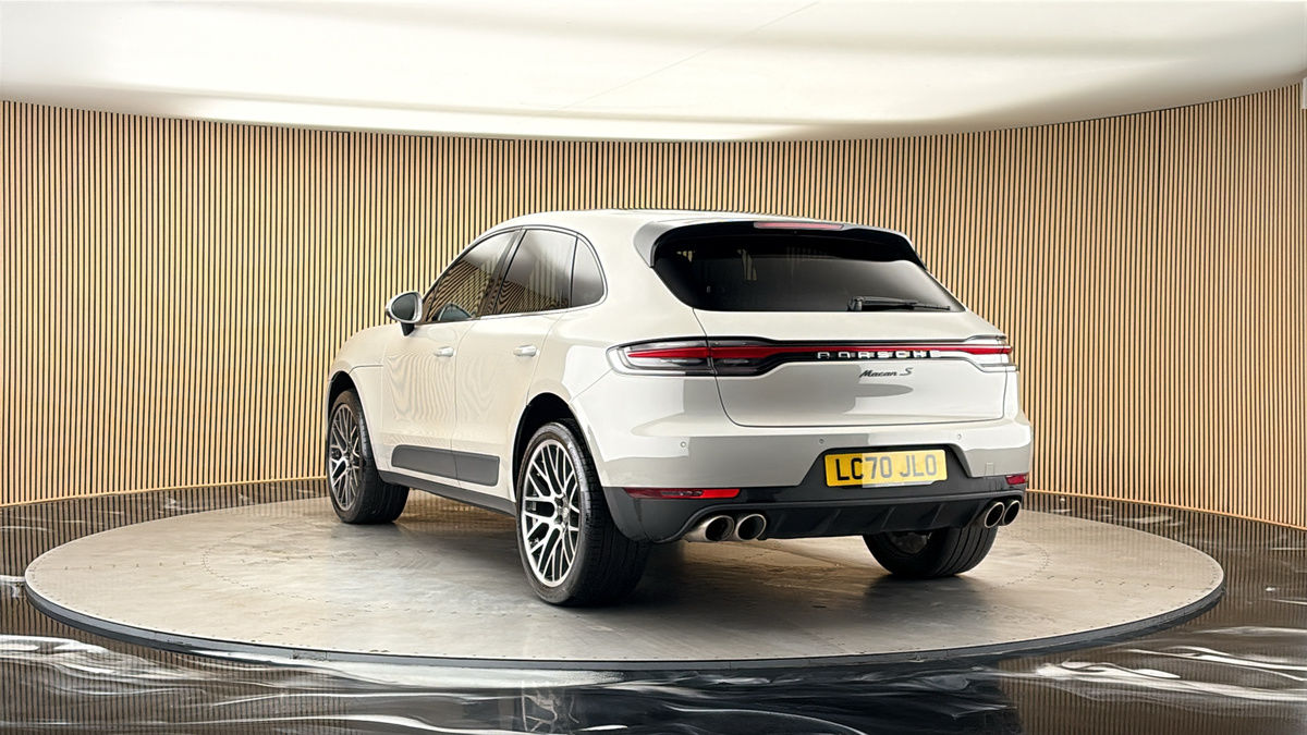 More views of Porsche Macan