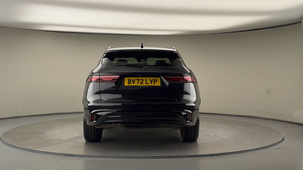 Jaguar F-PACE Image 4