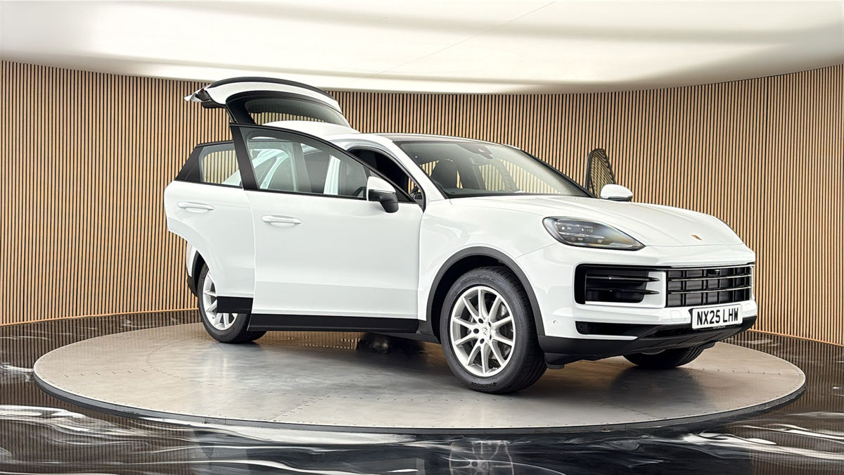 More views of Porsche Cayenne
