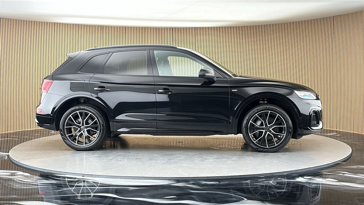 More views of Audi Q5