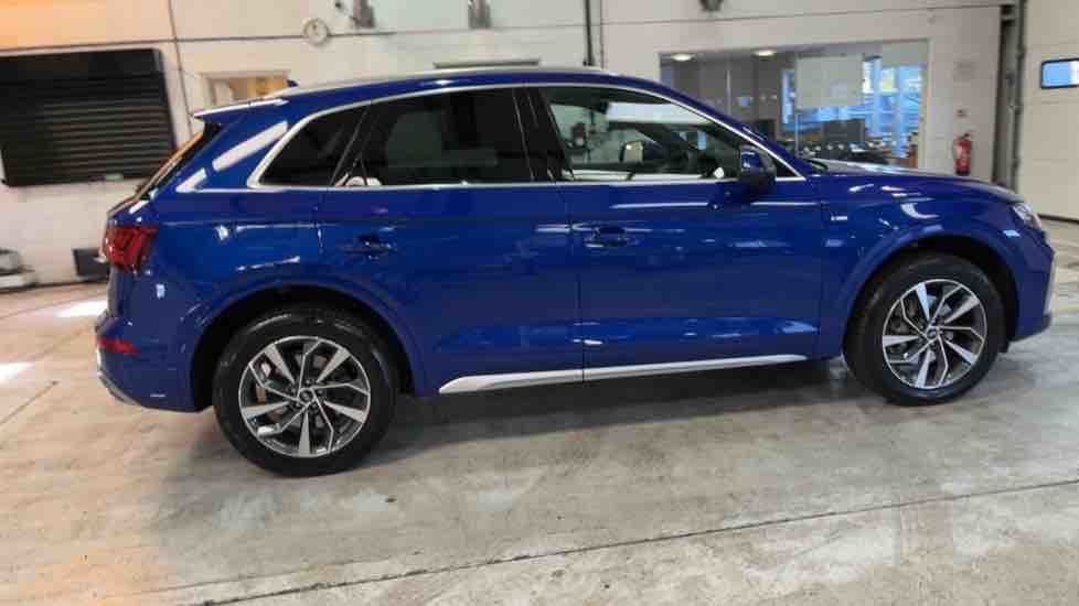 More views of Audi Q5