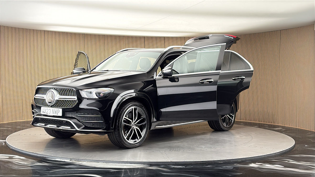 More views of Mercedes-Benz GLE