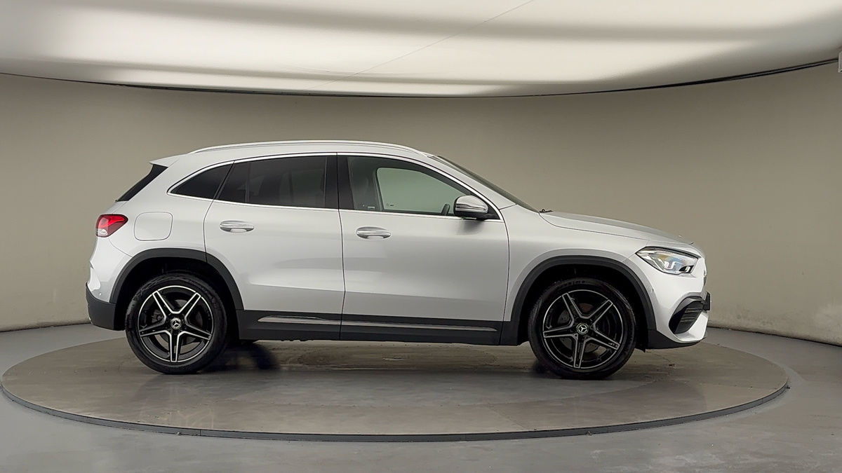 More views of Mercedes-Benz GLA