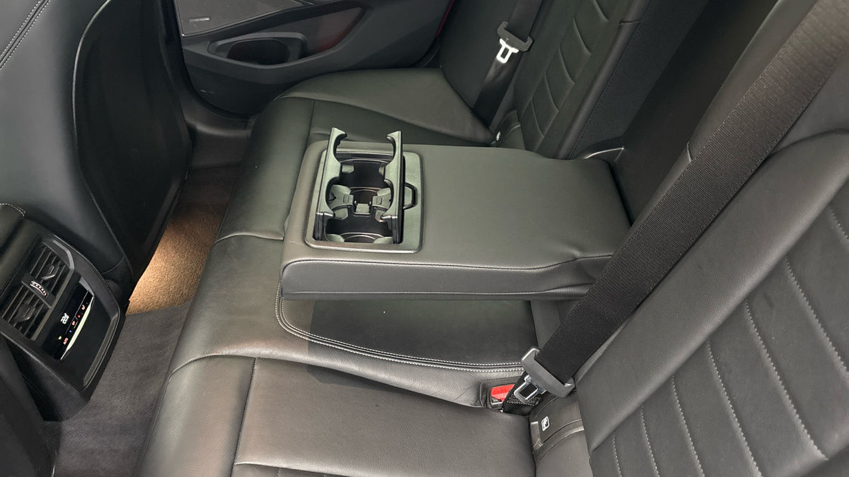 BMW 3 Series Image 9