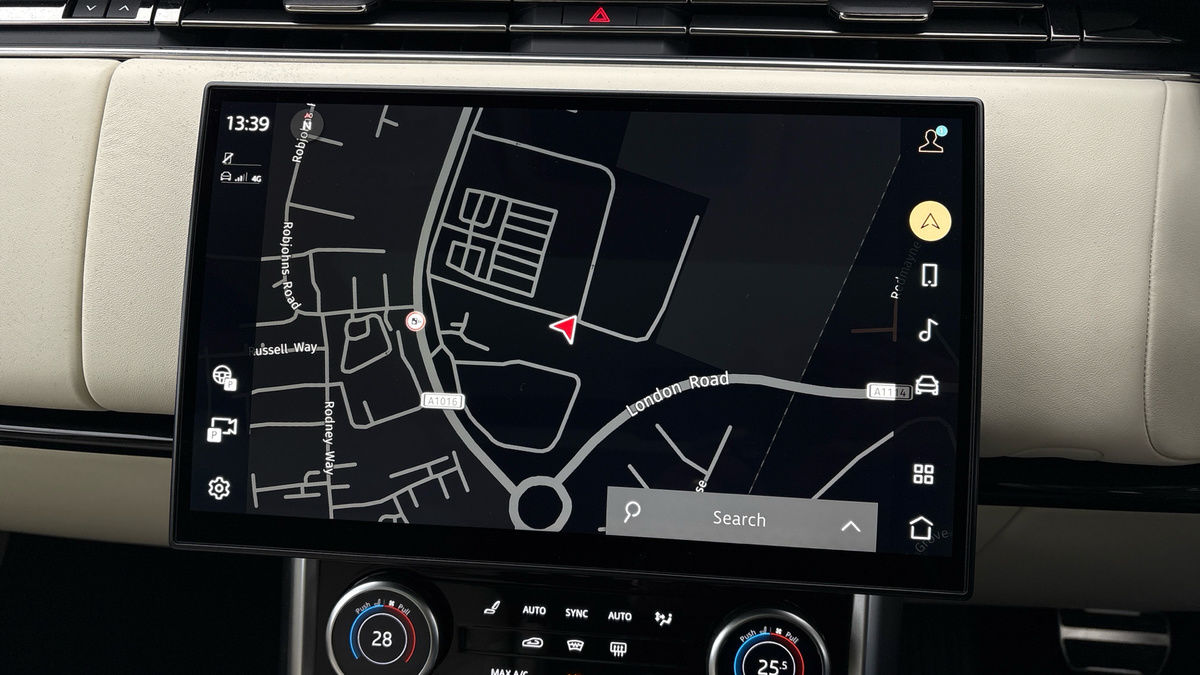 Land Rover Range Rover Image 17