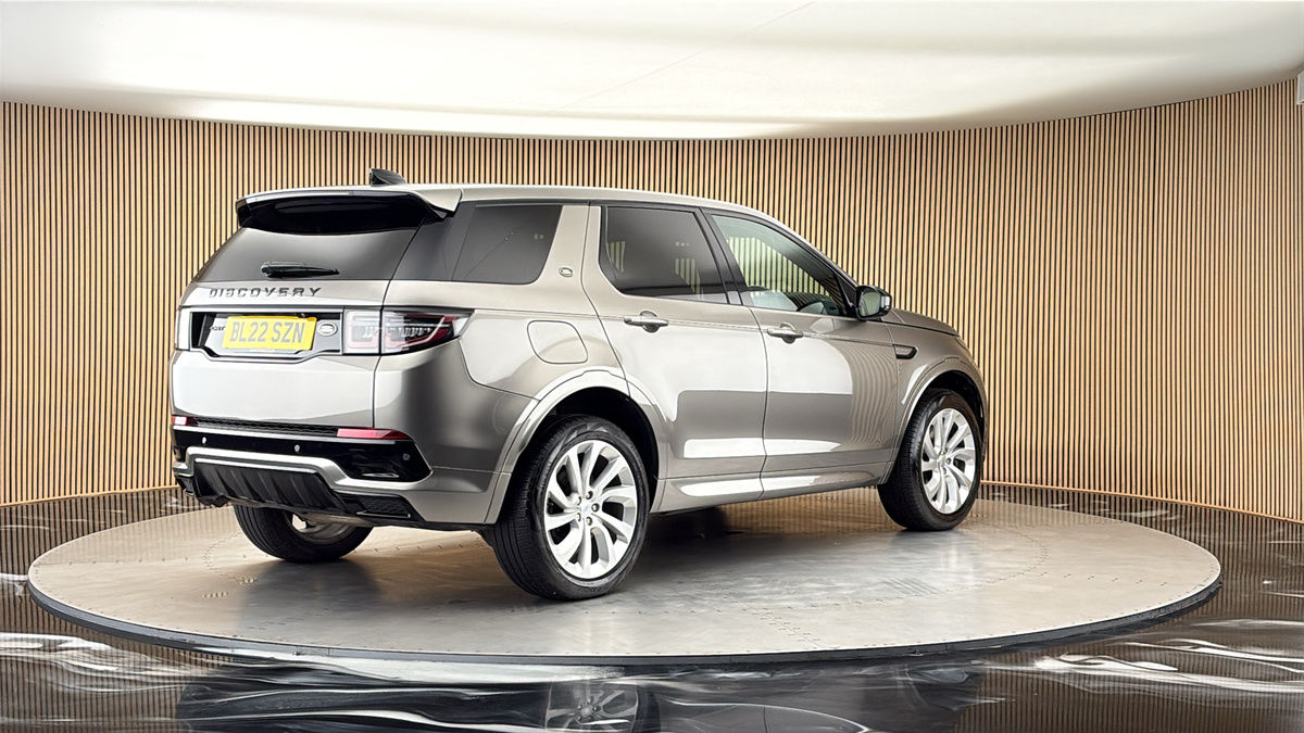 Land Rover Discovery Sport Image 21