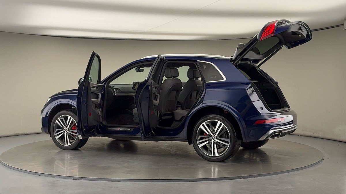 More views of Audi Q5