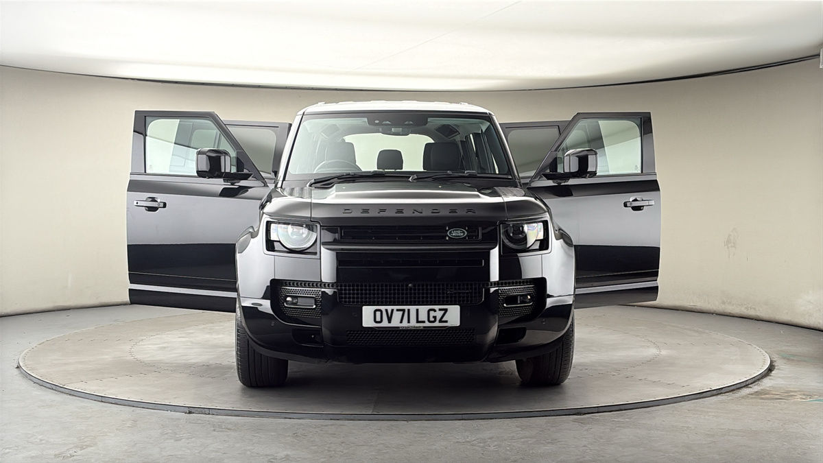 More views of Land Rover Defender 110