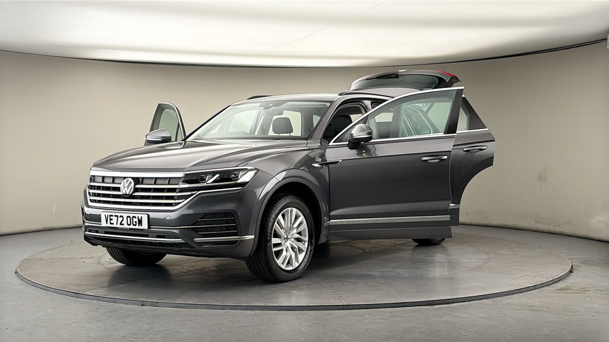 More views of Volkswagen Touareg