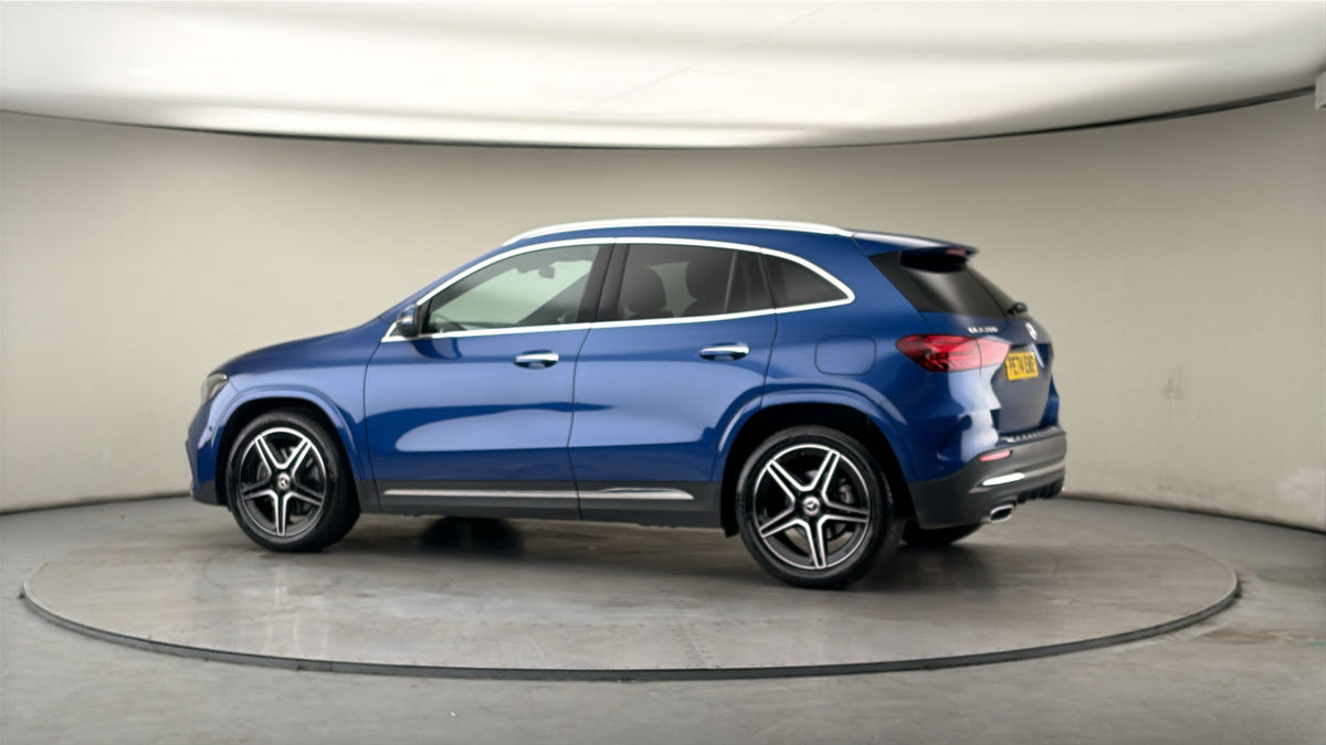 More views of Mercedes-Benz GLA