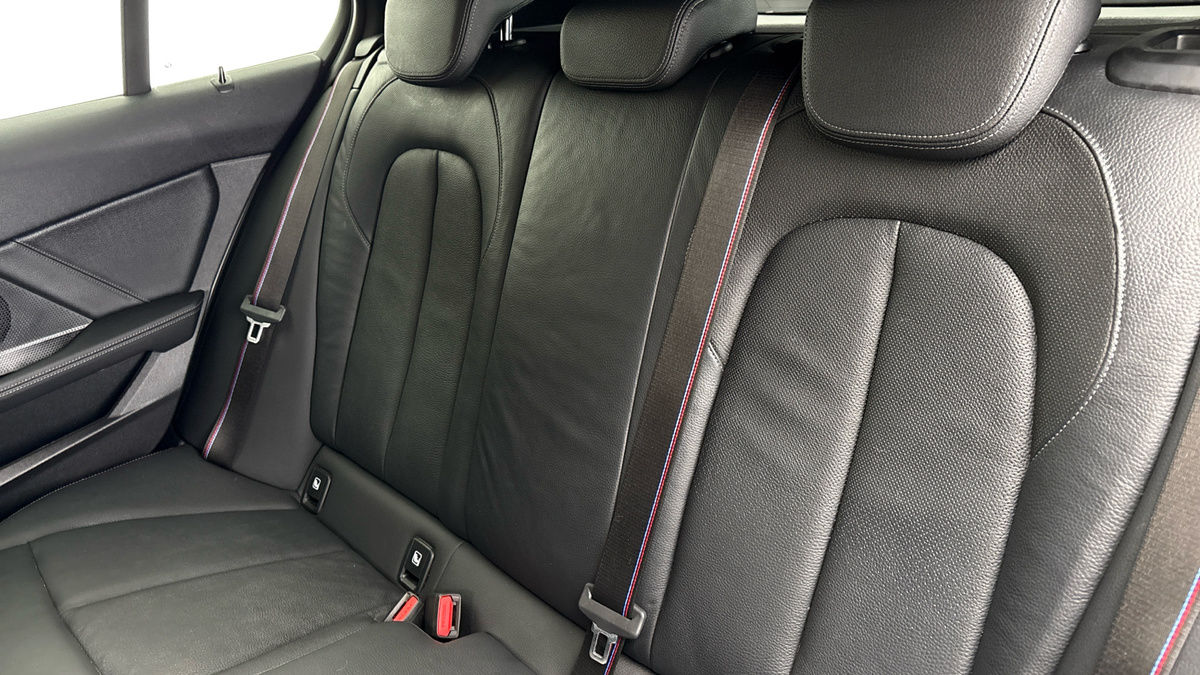 BMW 1 Series Image 8