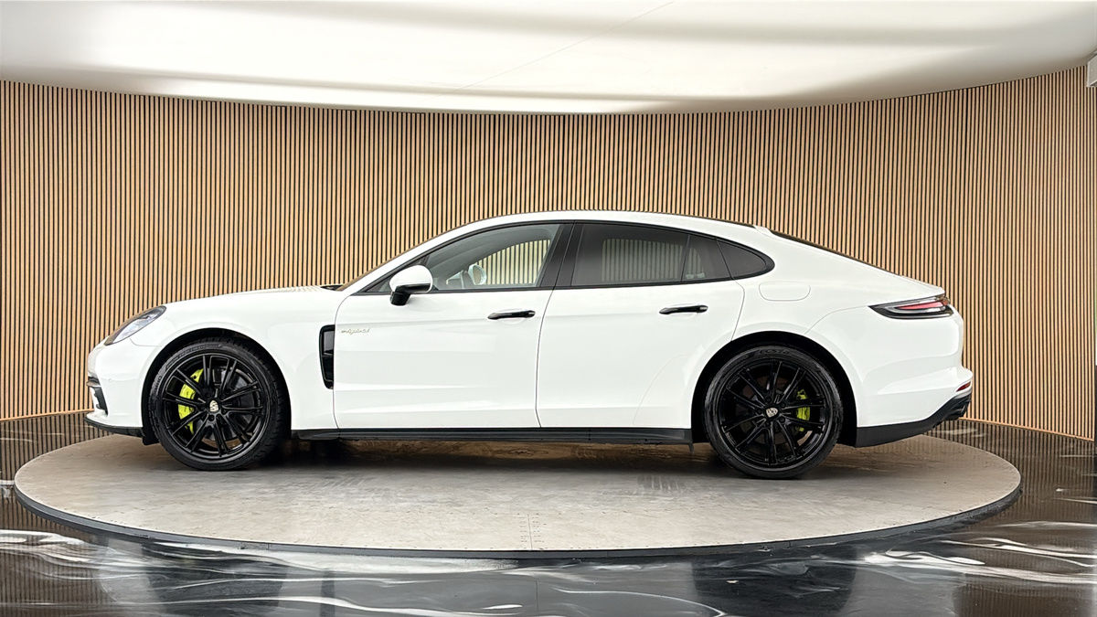 More views of Porsche Panamera
