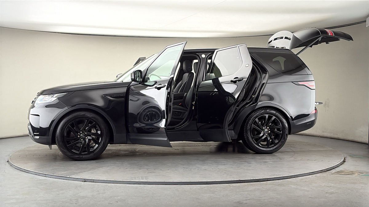 More views of Land Rover Discovery