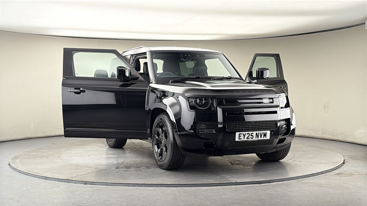 More views of Land Rover Defender 90