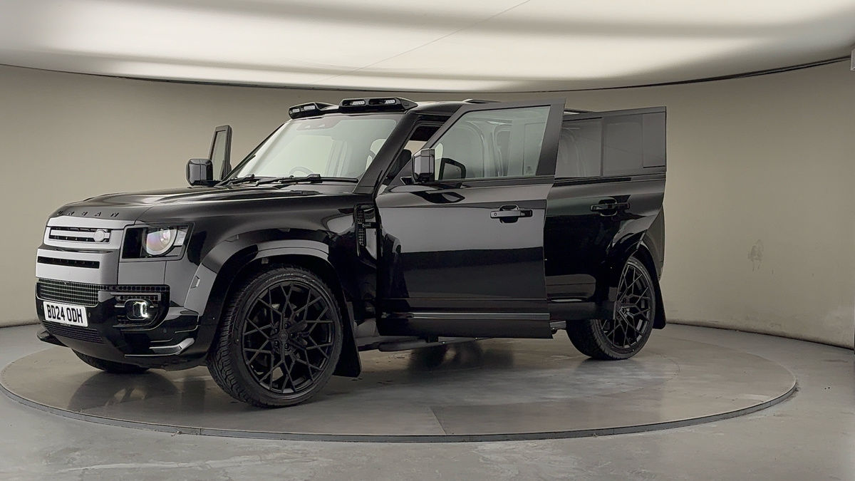 Land Rover Defender 110 Urban Image 22