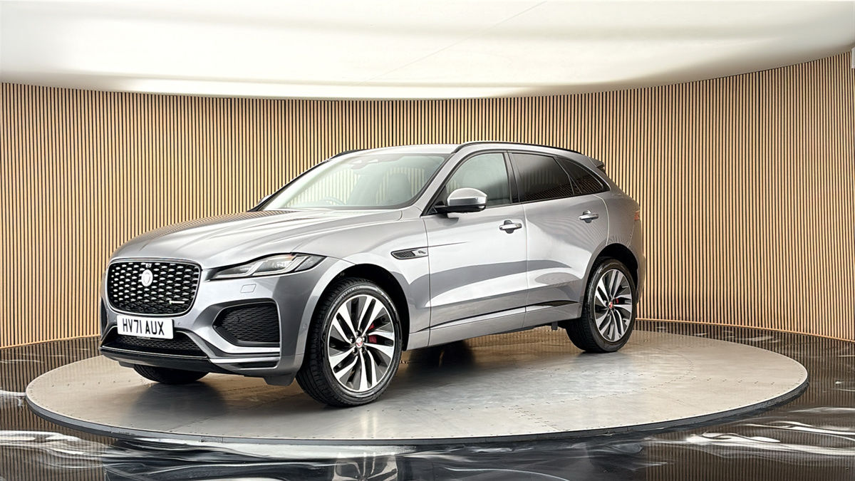 Jaguar F-PACE Image 20