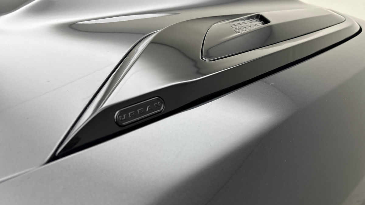 Land Rover Defender 130 Urban Image 26