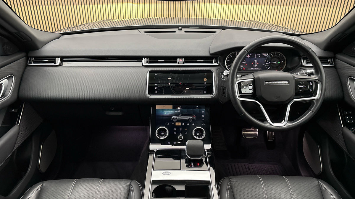 Land Rover Range Rover Velar Image 12
