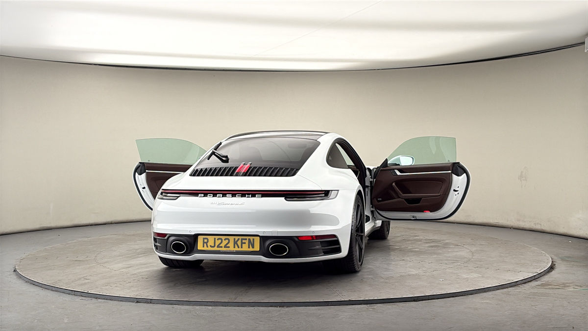 More views of Porsche 911