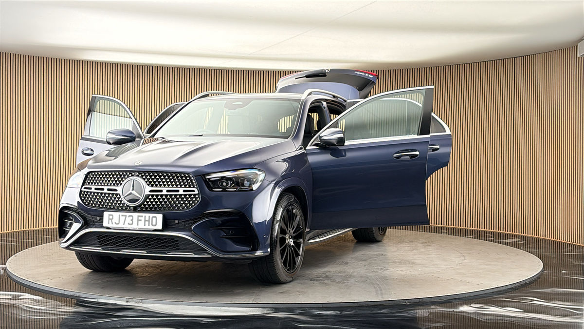 More views of Mercedes-Benz GLE
