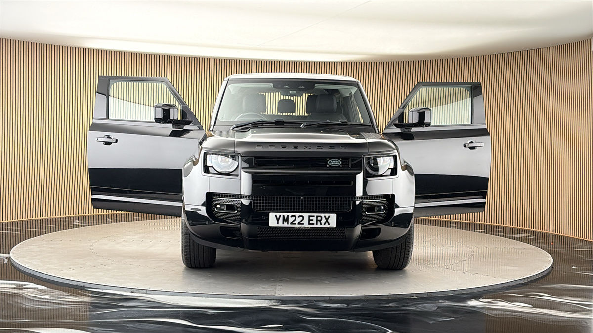 More views of Land Rover Defender 90