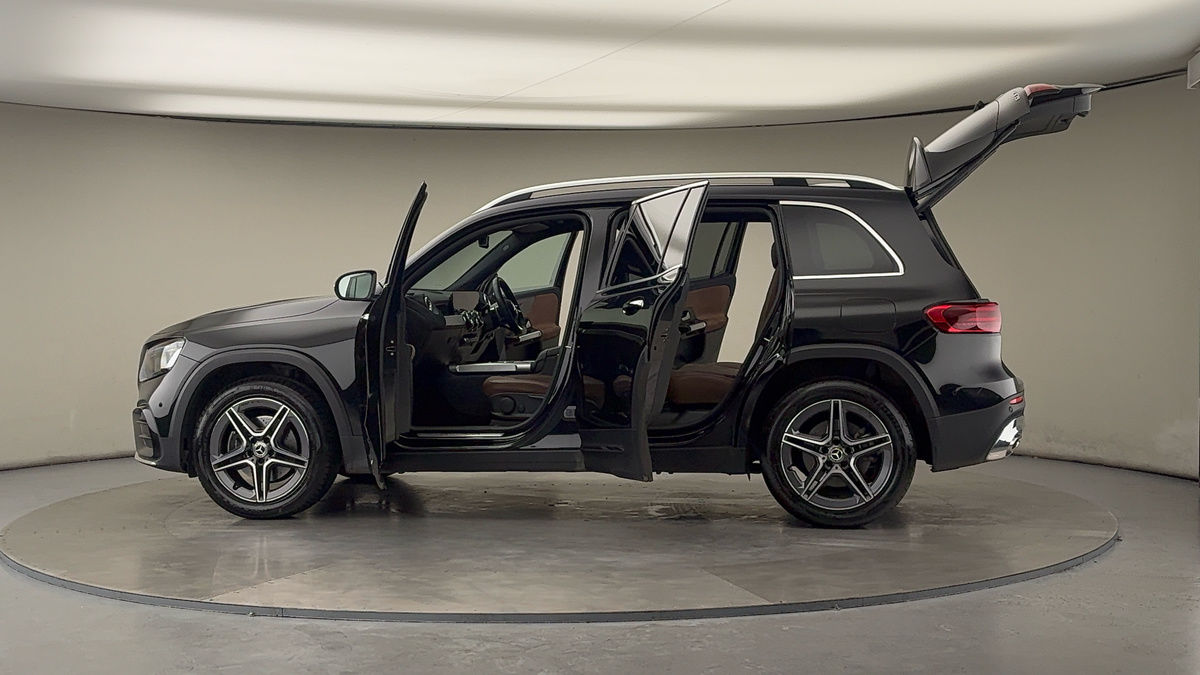 More views of Mercedes-Benz GLB