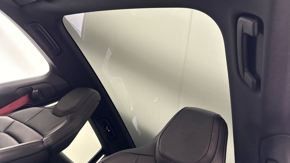 Porsche Taycan Image 7