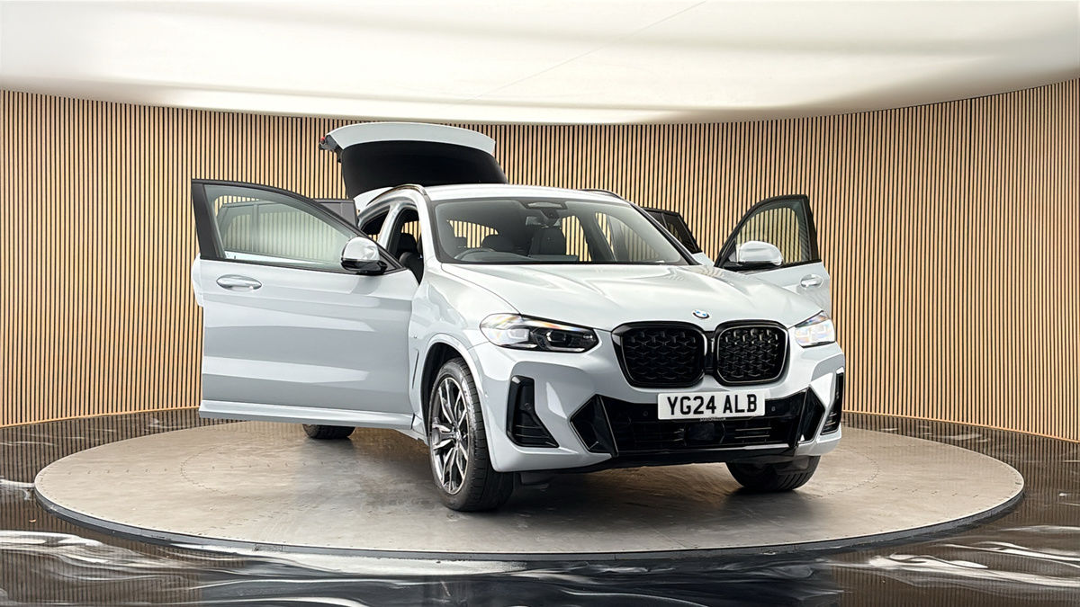 More views of BMW X4