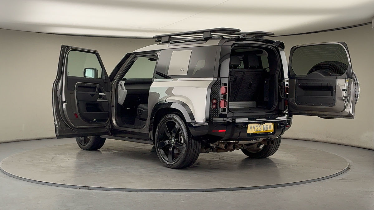 More views of Land Rover Defender 90