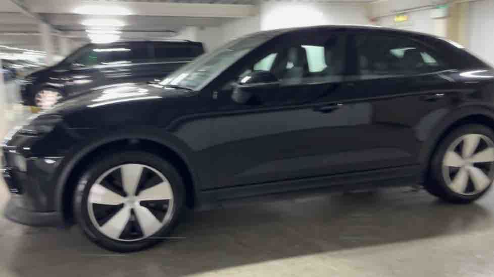 More views of Porsche Macan