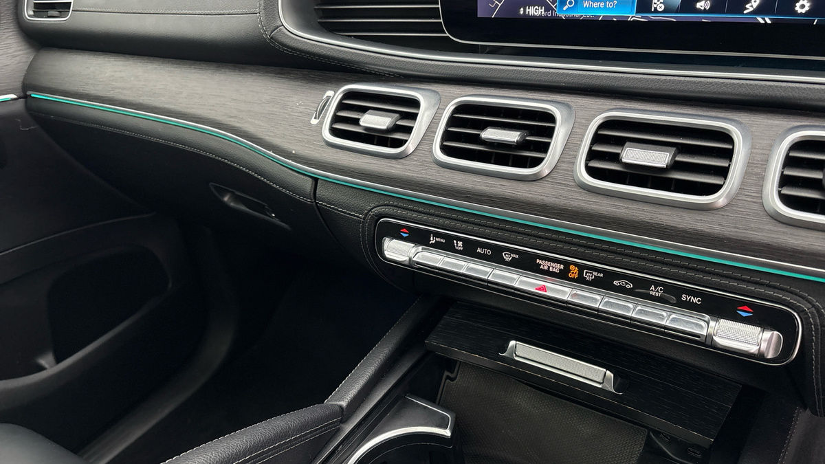 Mercedes-Benz GLE Image 25